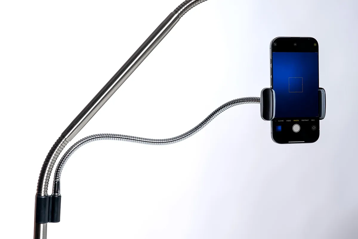 Daylight Flexi Phone Holder - Image 5